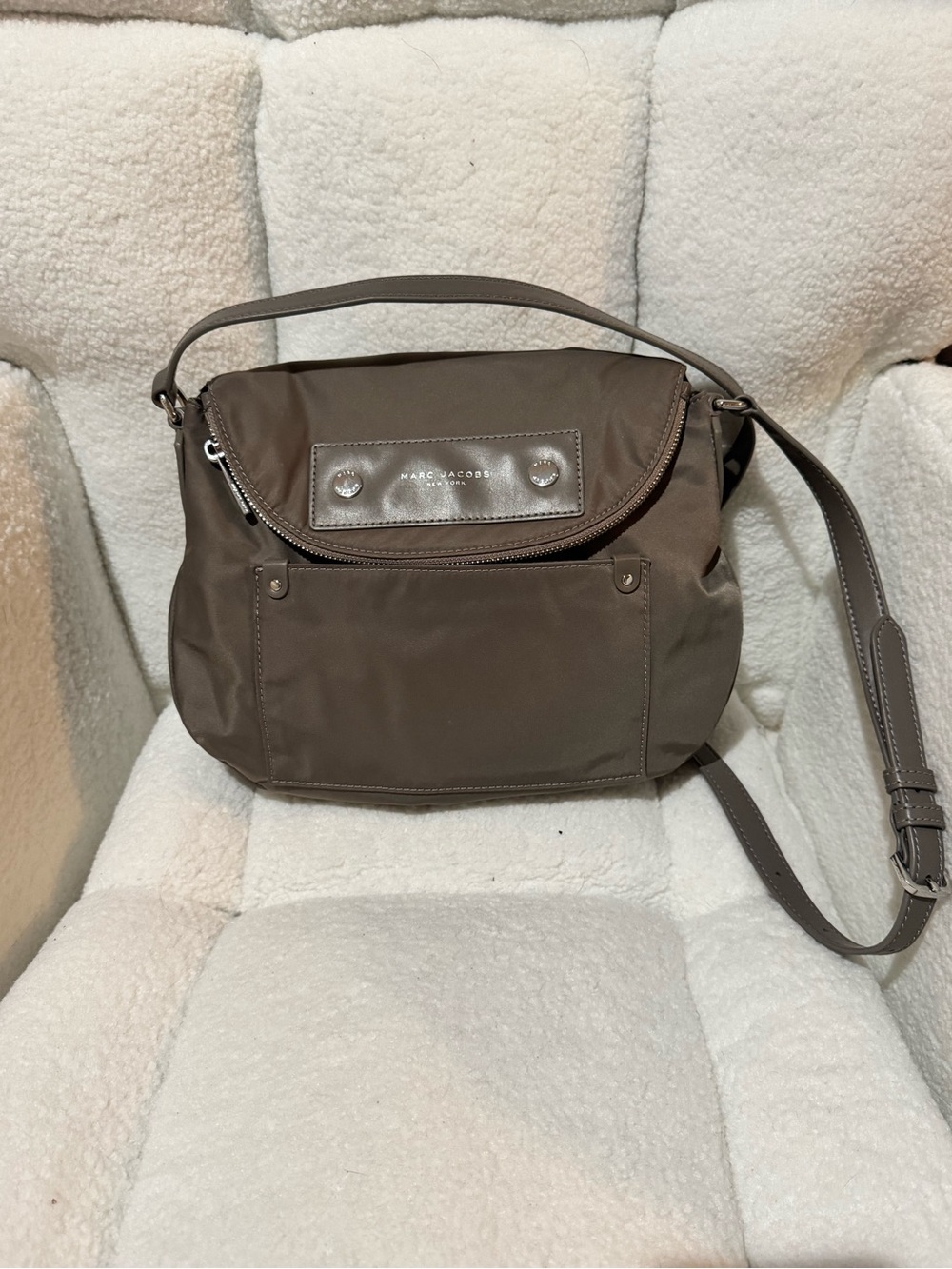 Marc Jacobs Preppy Nylon Mini Natasha Crossbody Bag Grey Leather Strap